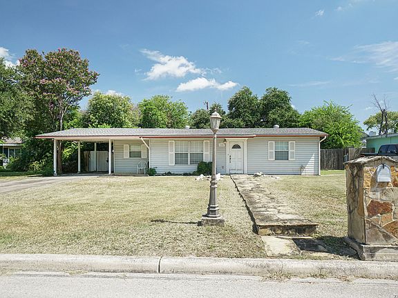 2nd image of 205 WEATHERCOCK LN