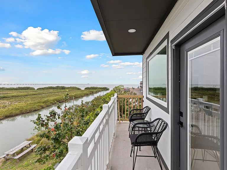 111 W Sunny Isle Dr — Photo 34