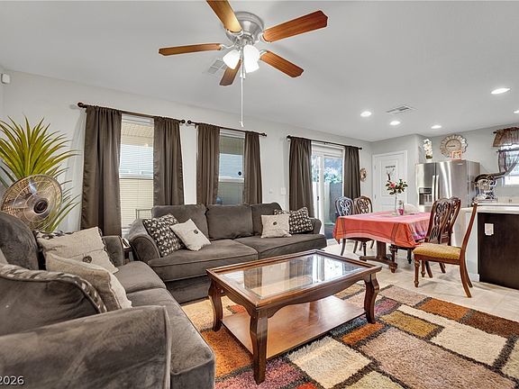 4th image of 3639 Via Del Robles Ave