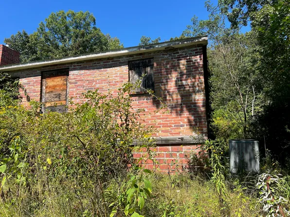 Hamilton Rdg, Alderson, WV 24910