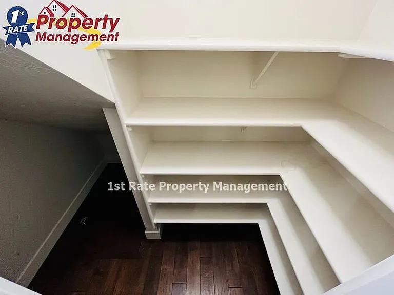 431 S Academy Ln — Photo 6