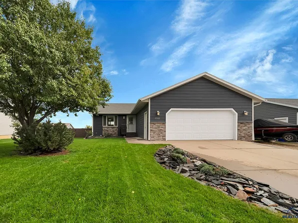 4908 Coal Bank Dr, Rapid City, SD 57701