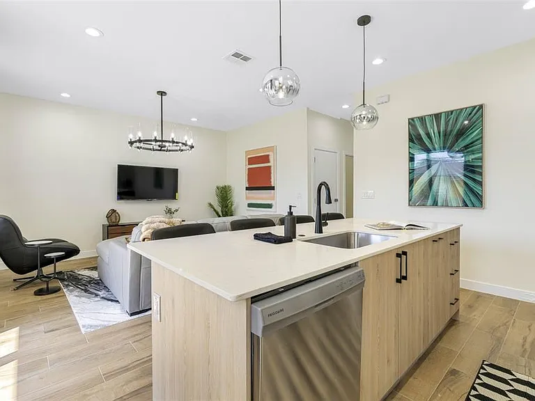 4340 Villa Alina Ct — Photo 18