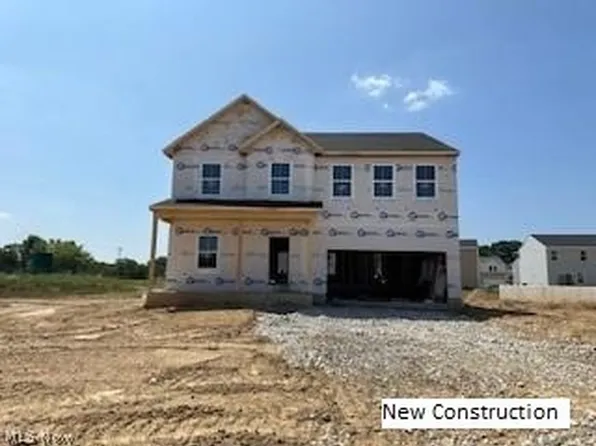 365 Golden Apple Dr NE, Louisville, OH 44641