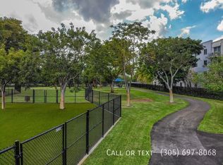 1221 NE 24th St #C2-02, Fort Lauderdale, FL 33305