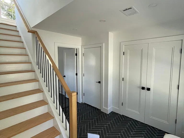 237 Boyden Ave — Photo 7