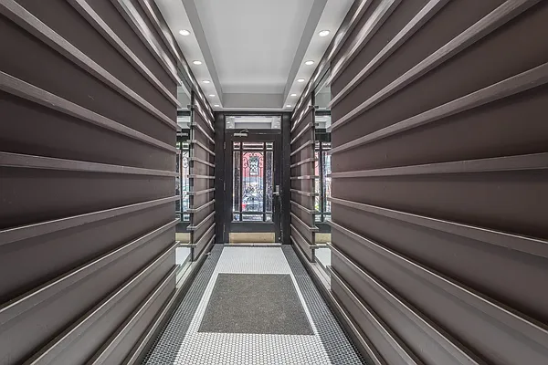 Rented by Safdie Realty Group | media 9