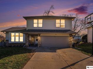 14707 Berry Cir, Omaha, NE 68137