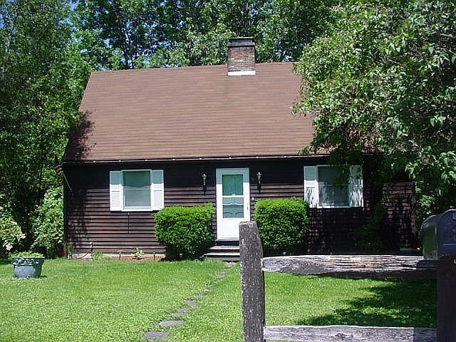 3 bedroom 2 bath home in Nice Neighborhood