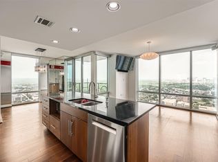 300 Bowie St APT 3805, Austin, TX 78703
