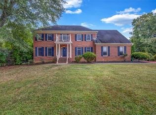 717 Oxford Ct SW, Lilburn, GA 30047