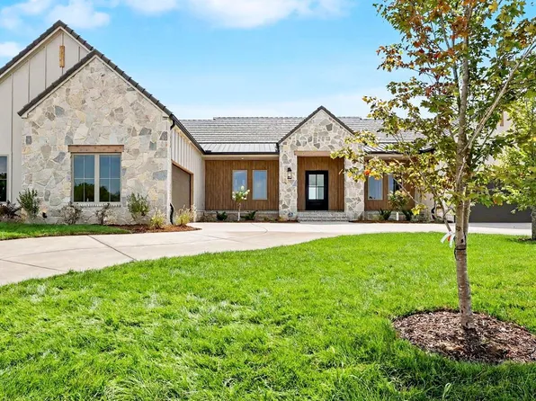 3412 N Bedford Ct, Wichita, KS 67206