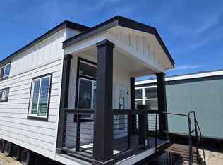 1475 N State St, Hemet, CA 92543