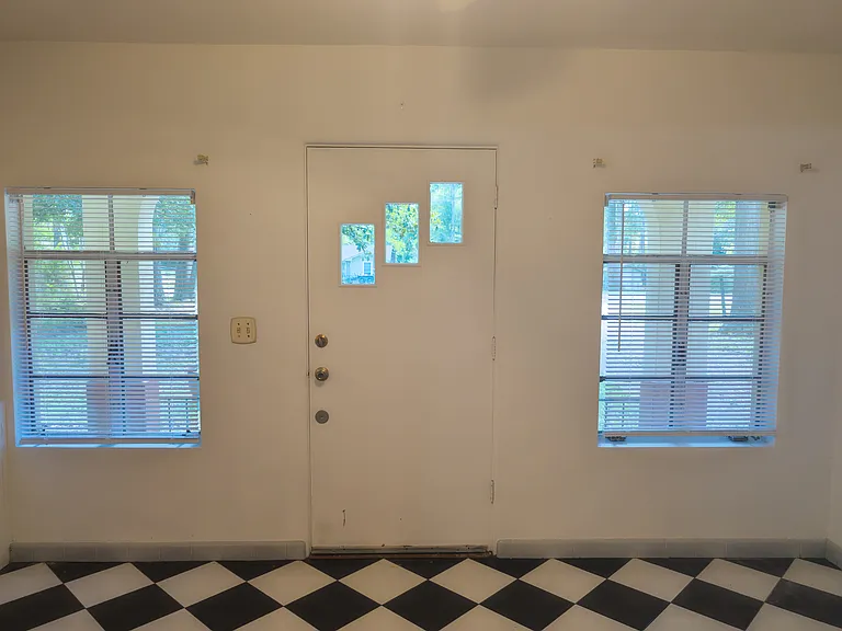 3409 E Starr Ave — Photo 15