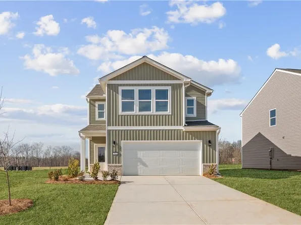 404 Bluegrass Ln, Rockmart, GA 30153