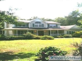 600 Wading River Rd, Manorville, NY 11949