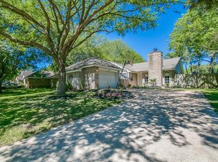 8427 Lake Crystal Dr, Houston, TX 77095