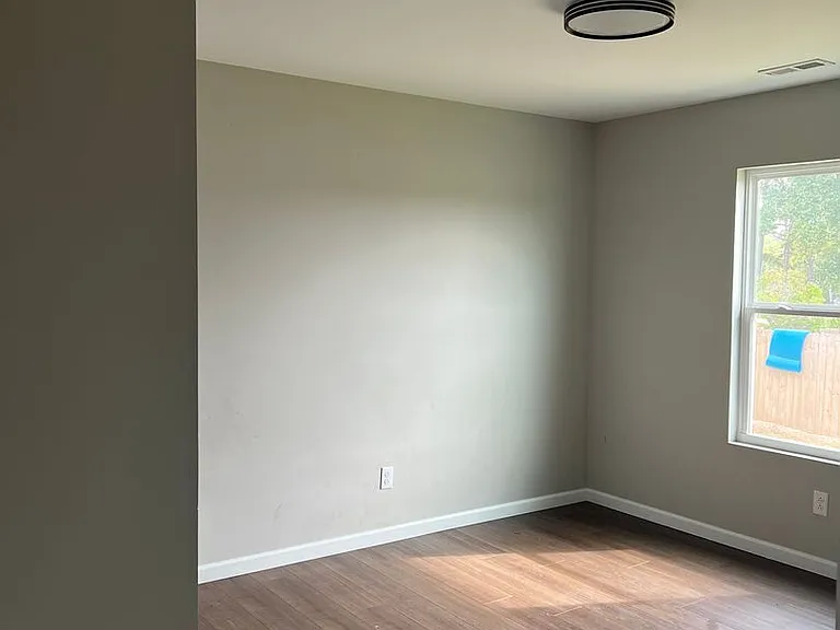 802 Crown St — Photo 15