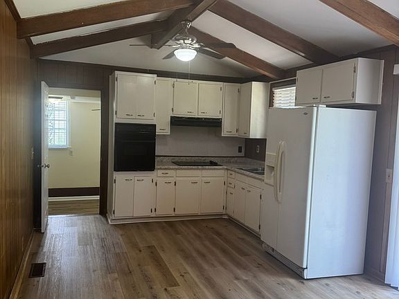 4th image of 3004 Lytle Dr