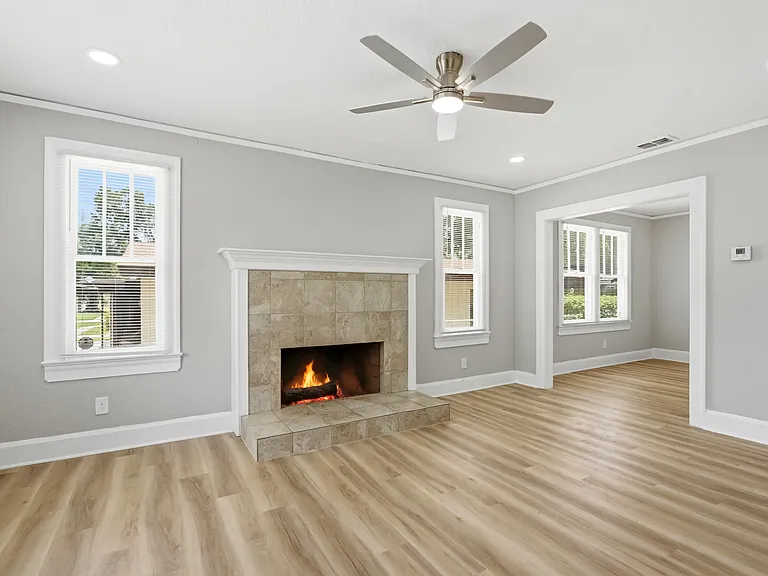 4020 Ernest St — Photo 9