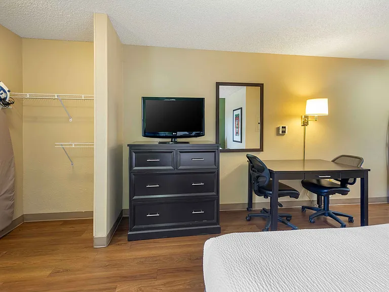 Studio Suite - 1 Queen Bed