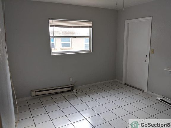 5th image of 2475 18th Ave S #13