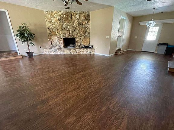 5th image of 475 NW Fairway Dr
