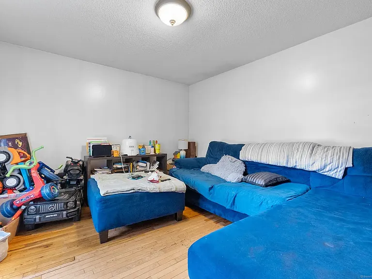 24 Florence St #2 — Photo 6