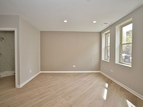 5th image of 350 E Eastgate Pl