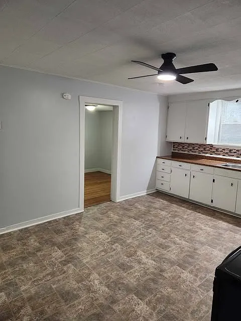 3 bed, $2,100 — Photo 2