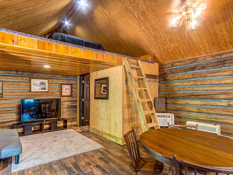 13th image of 2915 College Hill Rd