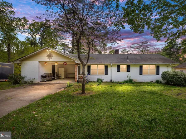 5 Poland St, Montross, VA 22520