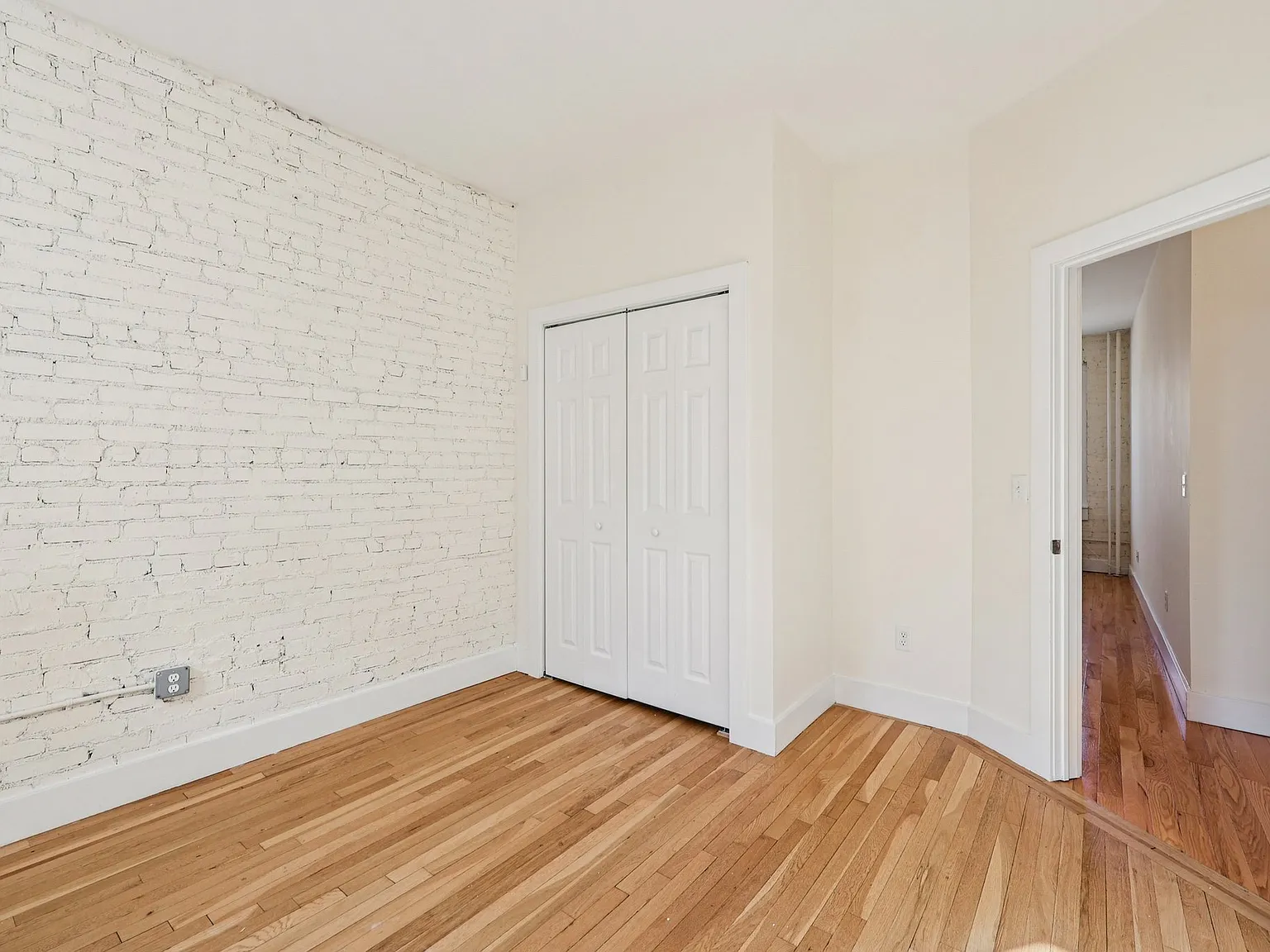 Magnolia Apartments — Photo 3