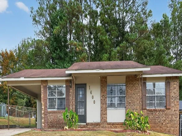 1400 Lockhart Cir, Phenix City, AL 36869