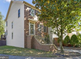 12785 Dogwood Hills Ln, Fairfax, VA 22033