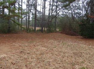 910 N Bellview Rd, Aragon, GA 30104