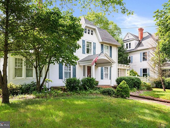 3rd image of 712 Camden Ave