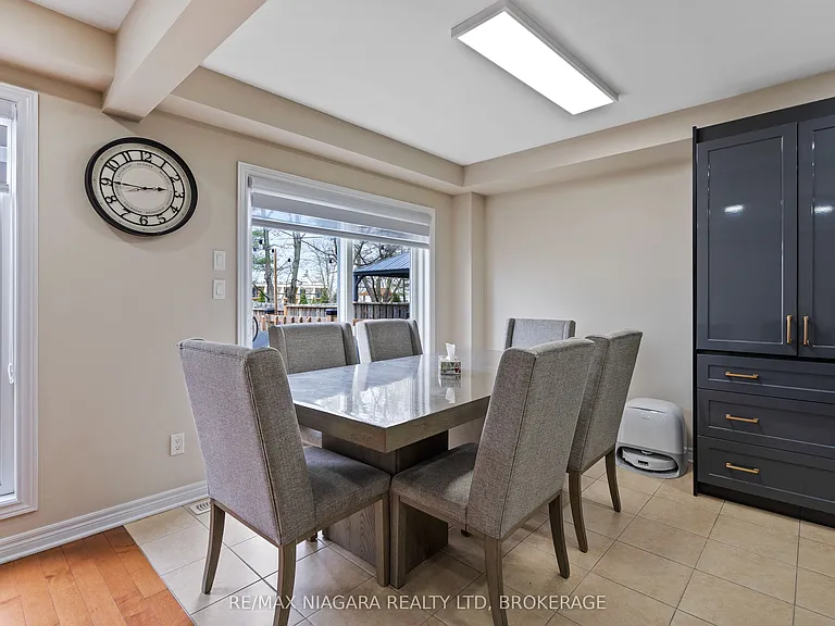 8511 Jennifer Cres — Photo 14