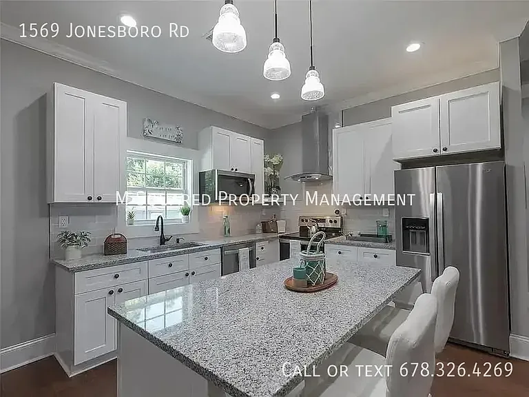 1569 Jonesboro Rd SE — Photo 8