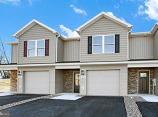 8852 Hillside Way, Waynesboro, PA 17268