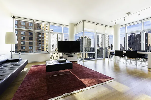 Rented by Compass | media 32