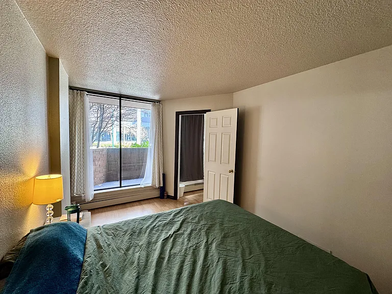 950 Drake St #103 — Photo 10