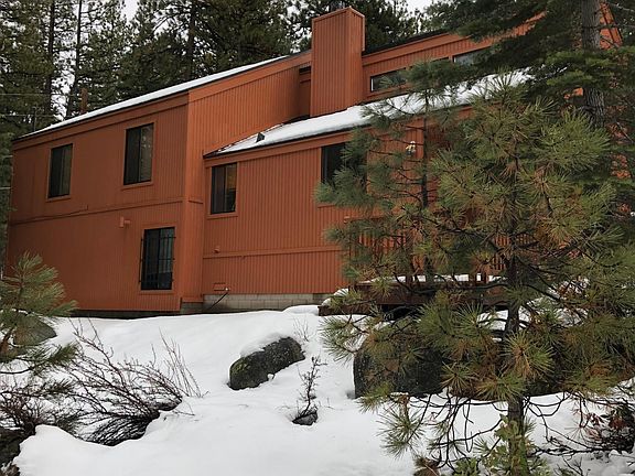 5th image of 3928 Larch Ave