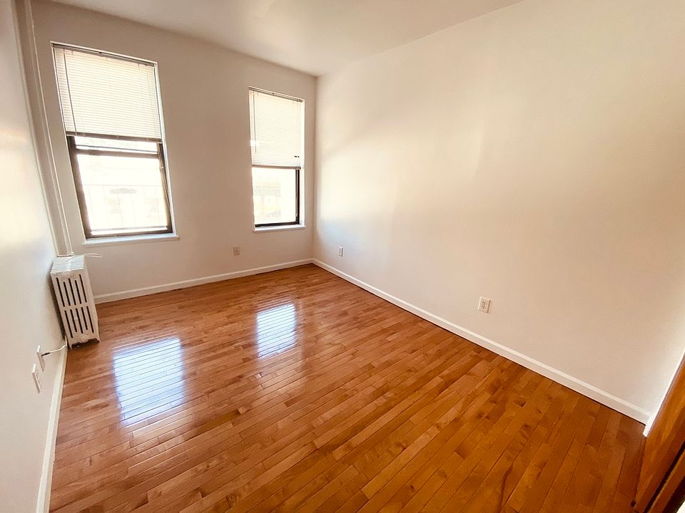 2nd image of 173 E 91st St #G2