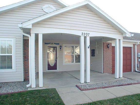 3rd image of 2207 Elm Leaf Ln