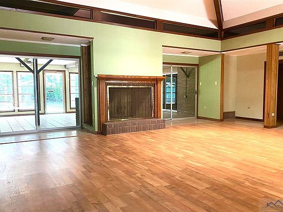 5th image of 3400 Wakefield Ave
