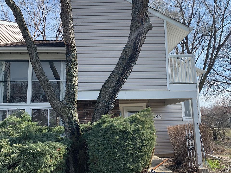 1st image of 749 Cove Ct