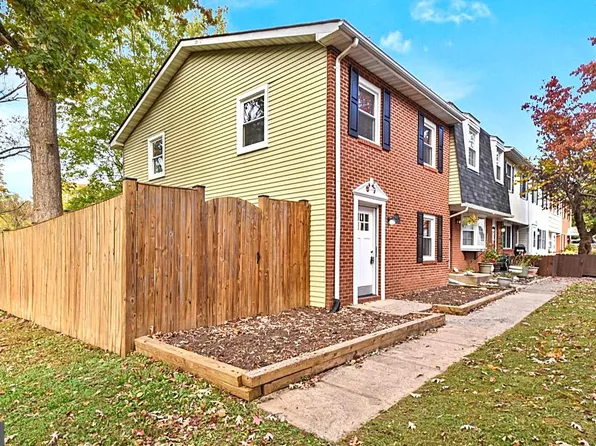4517 Appledale Ct, Marshall, VA 20115
