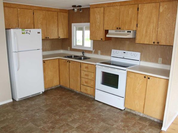 7011 N Glenwood Dr, Edson, AB T7E 1M5