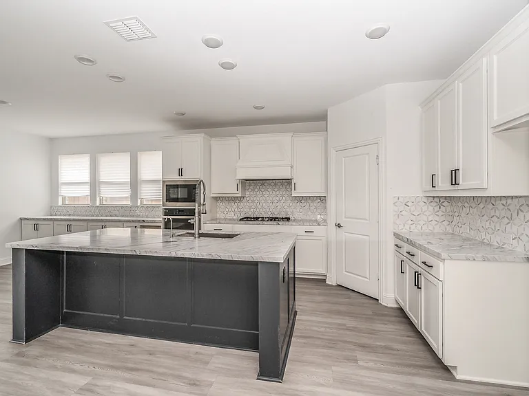 727 Mahogany Ln — Photo 25